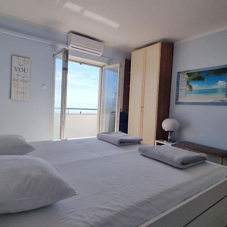 Apartment With Direct Sea View, Free Parking And Close To Beaches And Promenade Ловран Екстер'єр фото